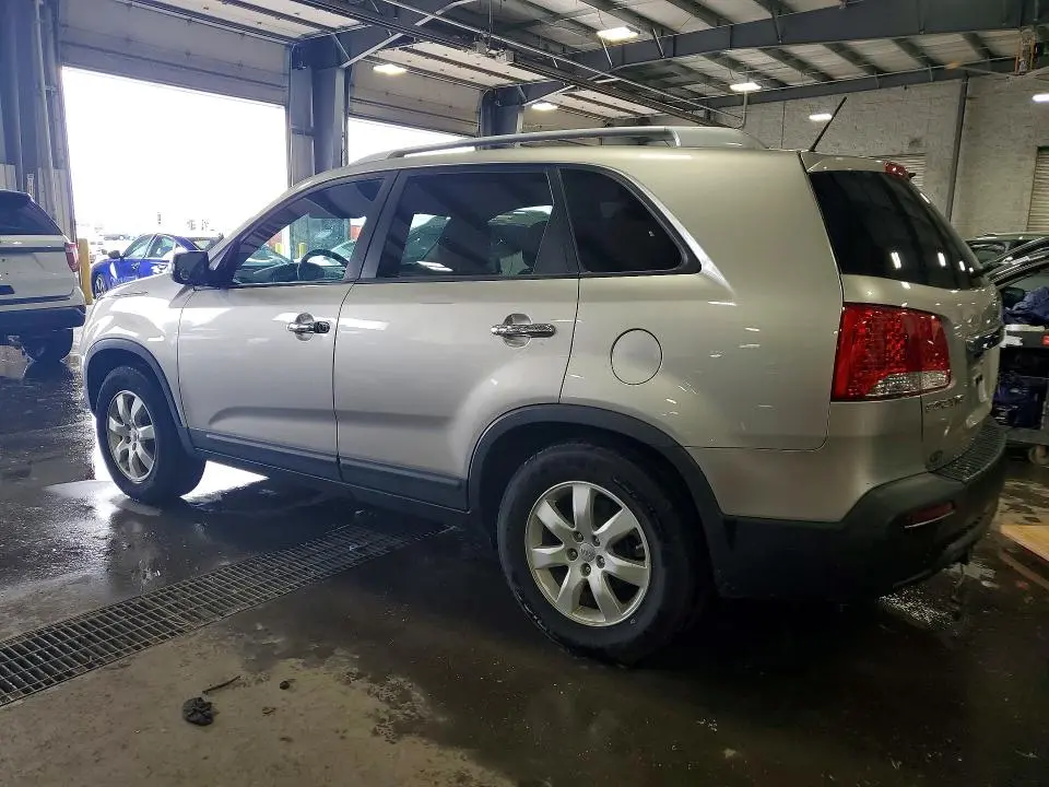2013 KIA SORENTO LX  