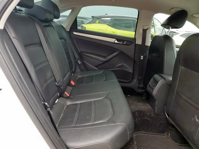 2014 VOLKSWAGEN PASSAT S  