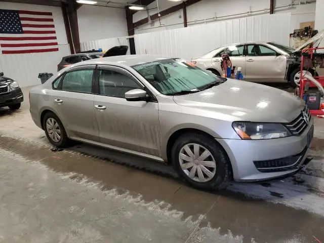 2013 VOLKSWAGEN PASSAT S  
