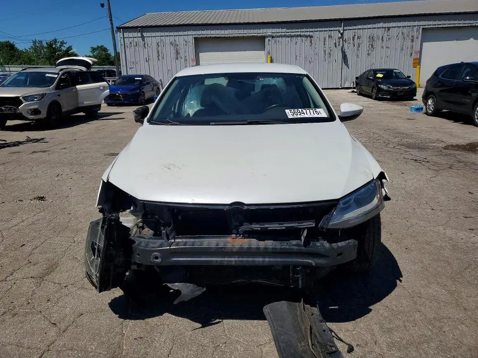 2013 VOLKSWAGEN JETTA   
