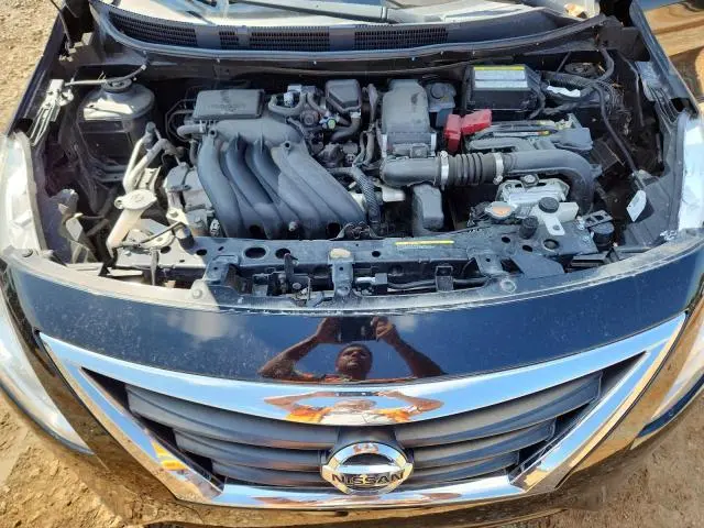 2019 NISSAN VERSA S