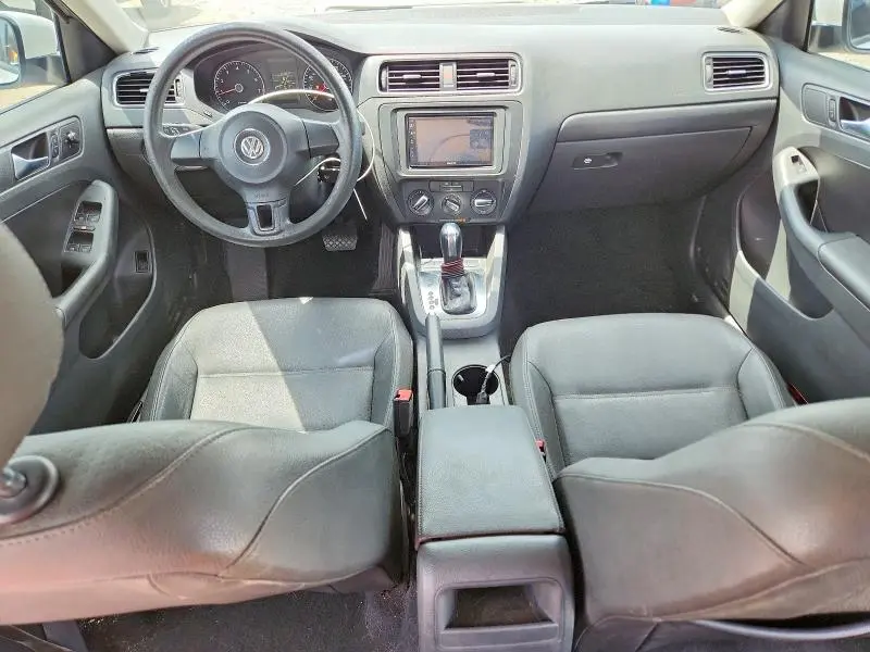 2012 VOLKSWAGEN JETTA SE  