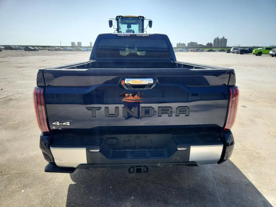 2024 TOYOTA TUNDRA CREWMAX LIMITED  