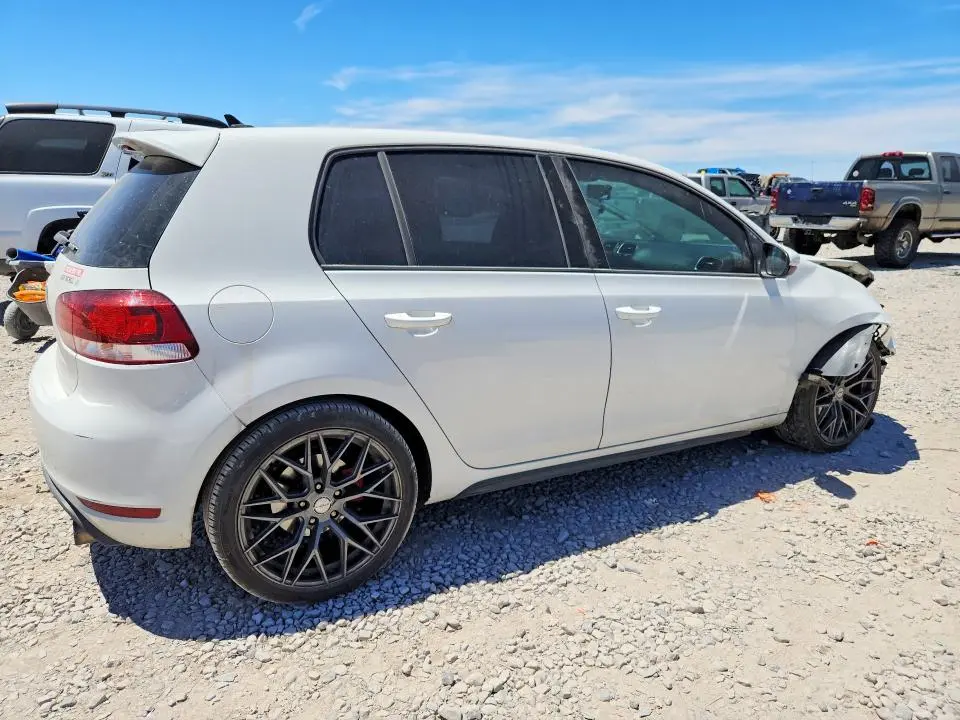 2011 VOLKSWAGEN GTI   