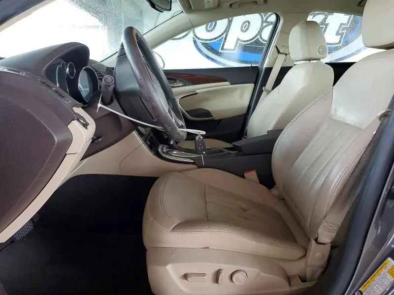 2011 BUICK REGAL   