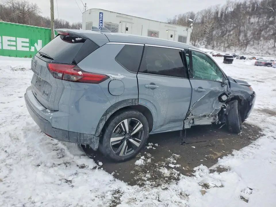 2025 NISSAN ROGUE SL  