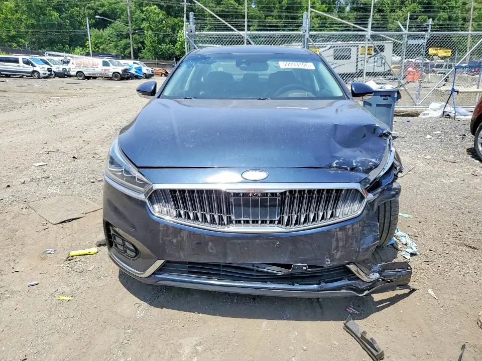 2017 KIA CADENZA LIMITED  