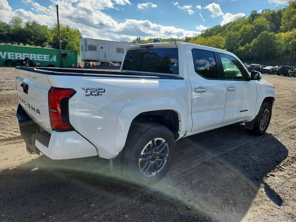 2024 TOYOTA TACOMA TRD SPORT  