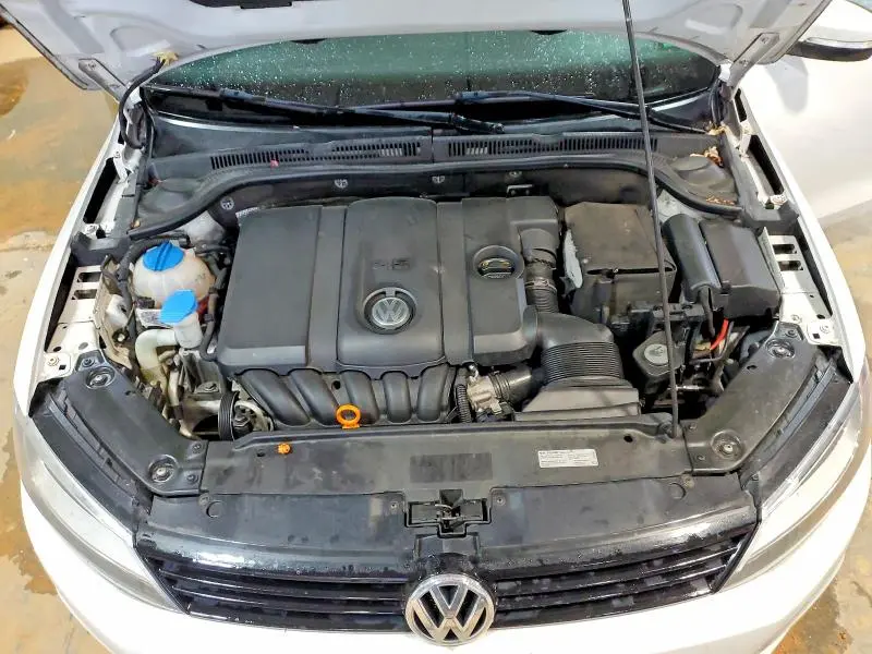 2012 VOLKSWAGEN JETTA SE  