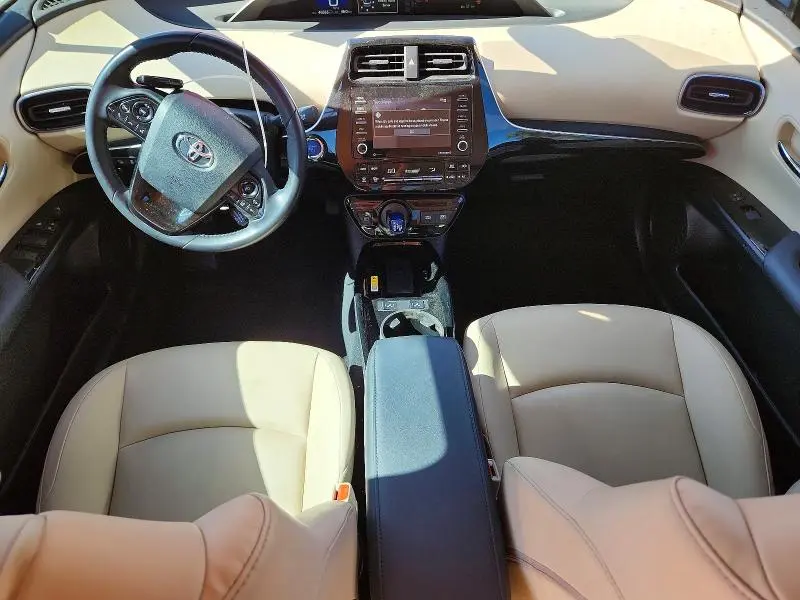 2021 TOYOTA PRIUS XLE  