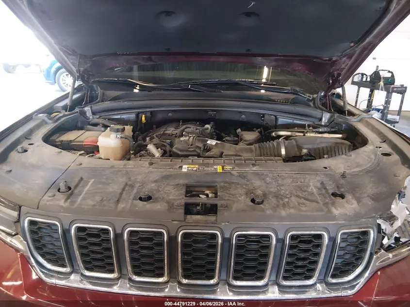 2024 JEEP GRAND CHEROKEE LAREDO 4X4