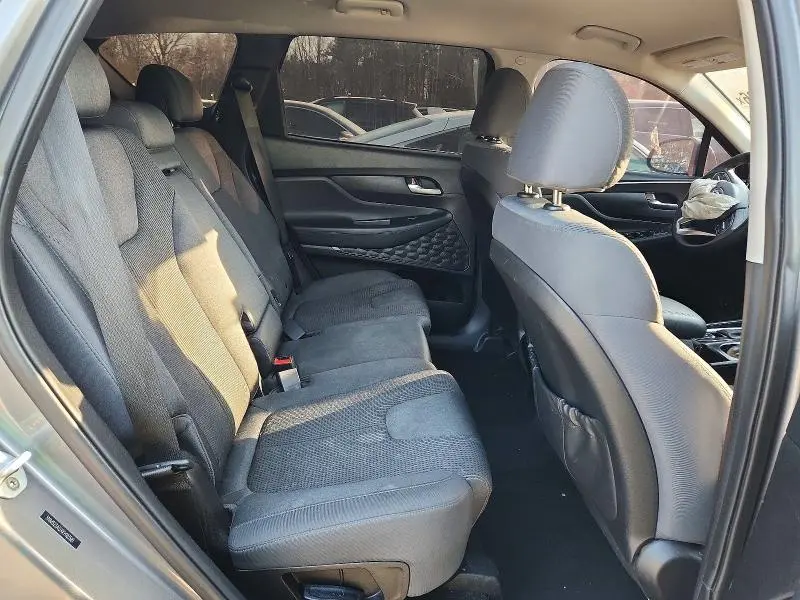 2019 HYUNDAI SANTA FE SE 2.4L  
