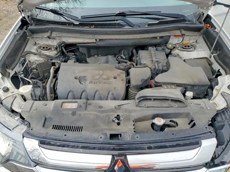 2018 MITSUBISHI OUTLANDER ES  