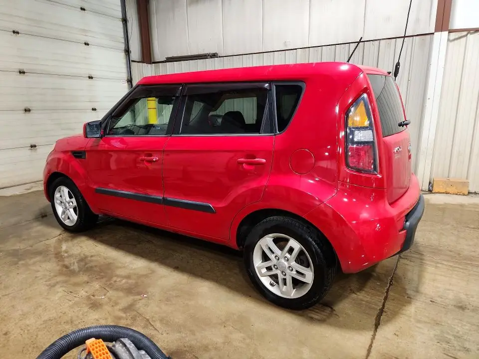 2011 KIA SOUL +  