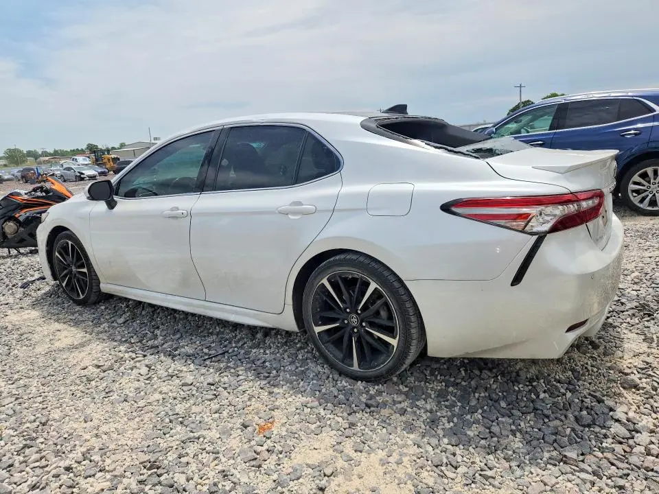 2018 TOYOTA CAMRY XSE V6  