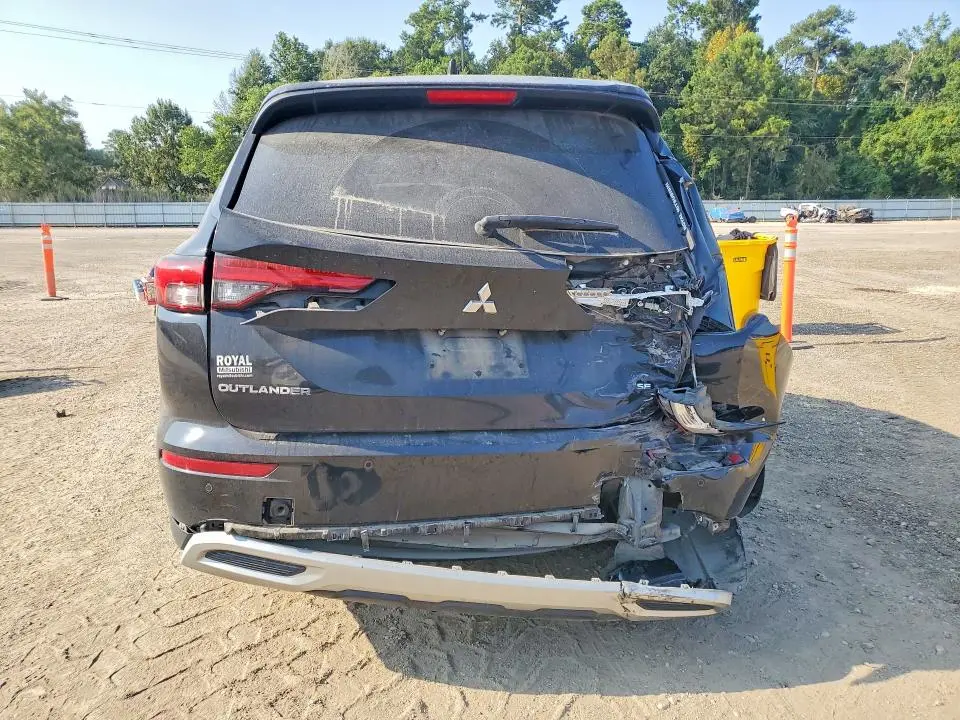 2022 MITSUBISHI OUTLANDER SE  