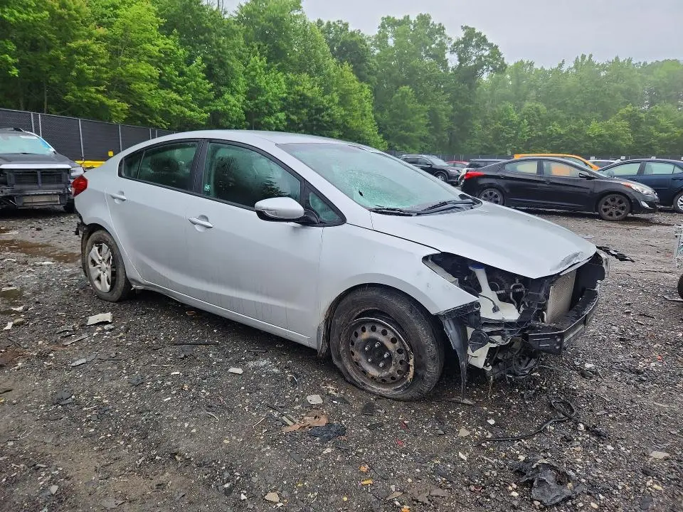 2017 KIA FORTE LX  