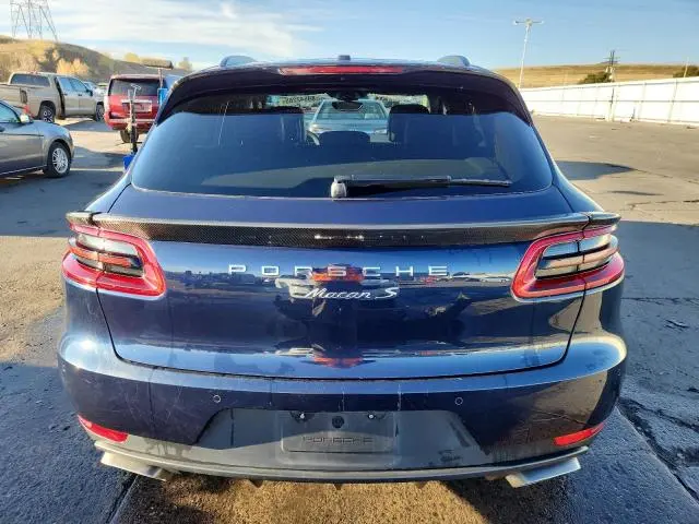 2018 PORSCHE MACAN   