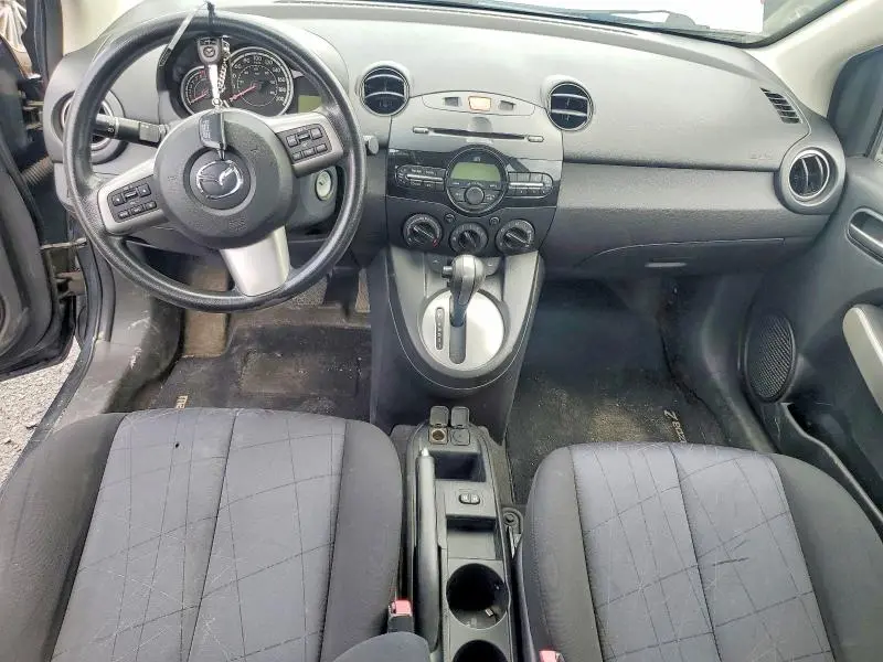 2011 MAZDA MAZDA2   