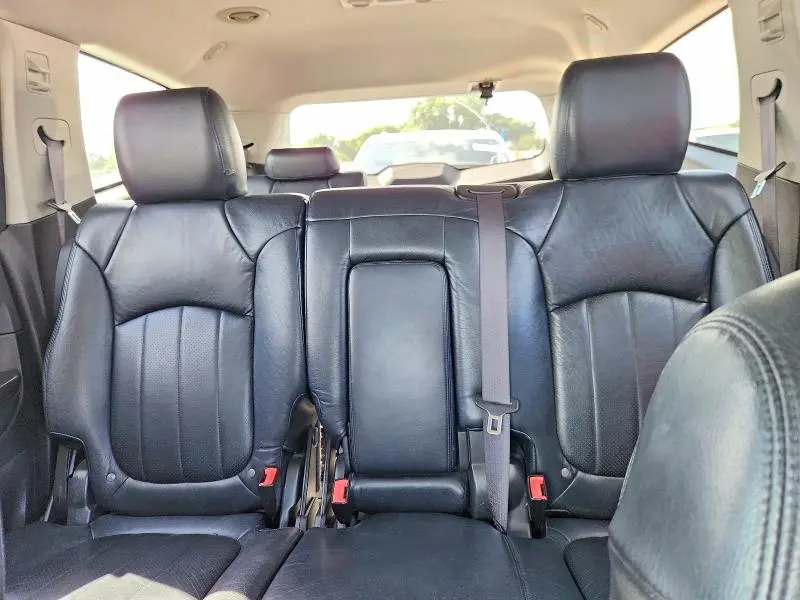 2012 CHEVROLET TRAVERSE LT  