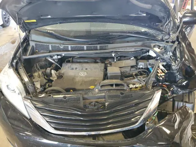 2011 TOYOTA SIENNA LE  