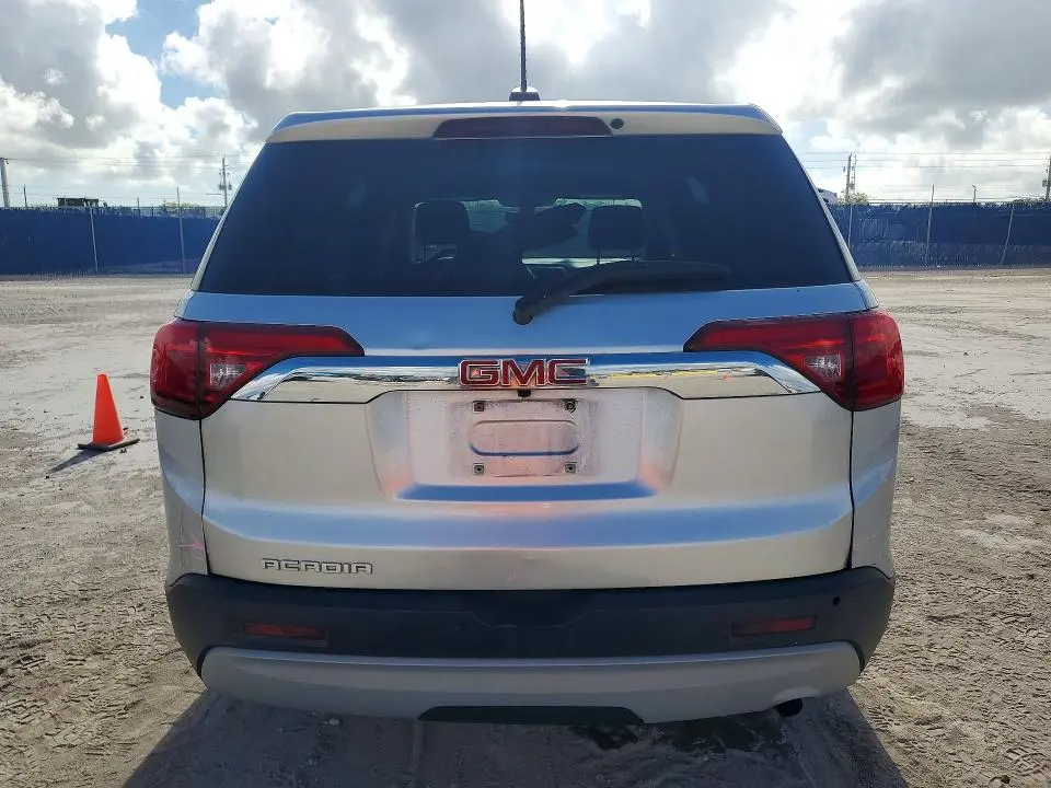 2017 GMC ACADIA SLE  
