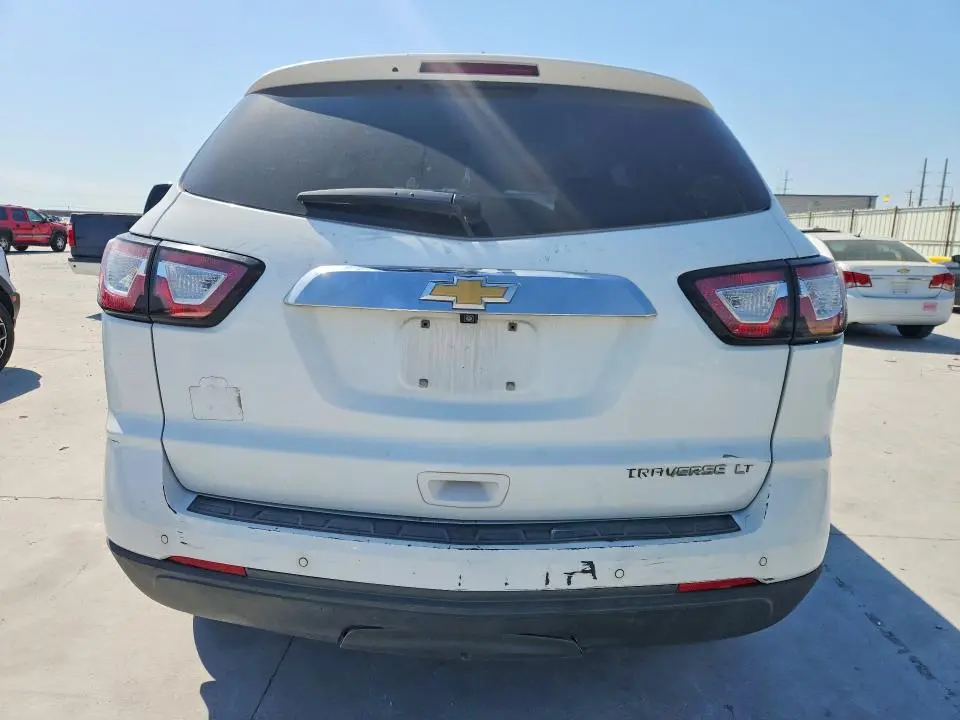 2016 CHEVROLET TRAVERSE LT  