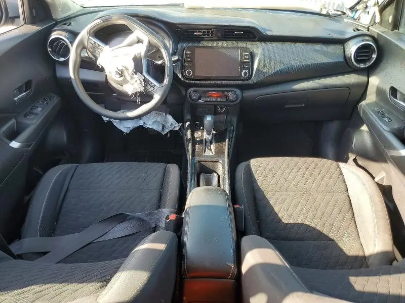 2021 NISSAN KICKS SV  