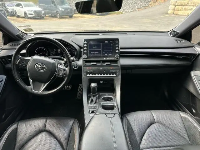 2019 TOYOTA AVALON XLE  
