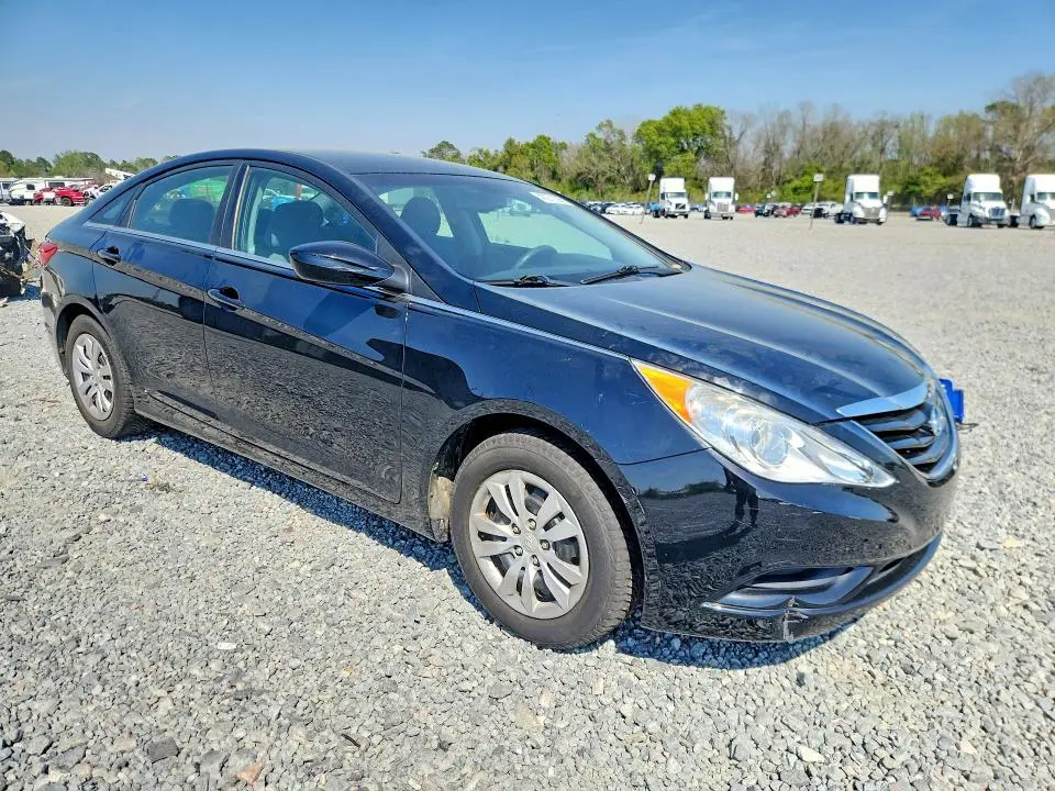 2013 HYUNDAI SONATA GLS  