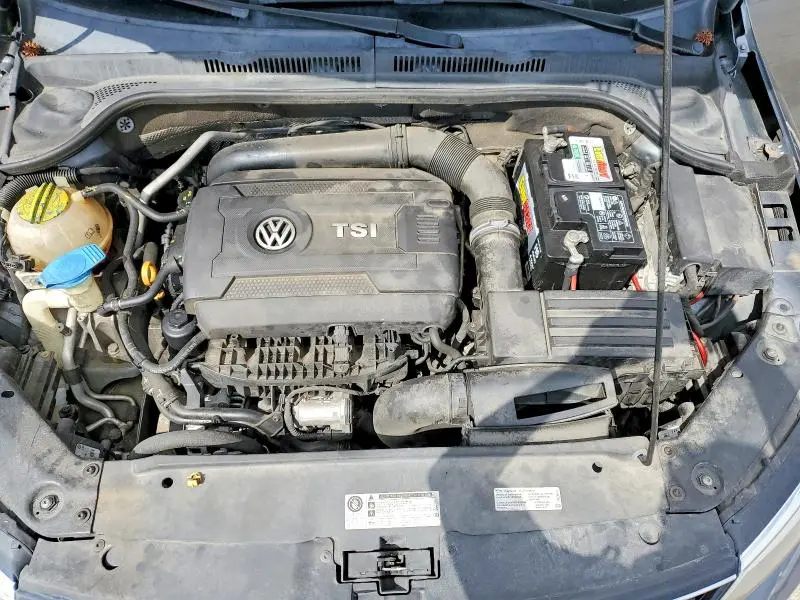 2015 VOLKSWAGEN JETTA SE  