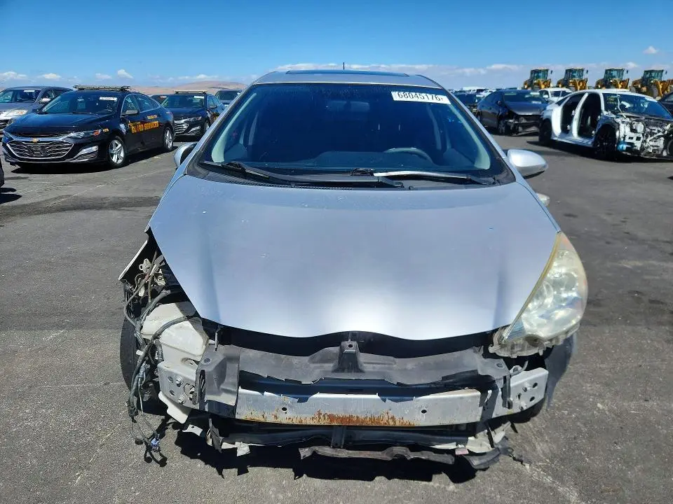 2014 TOYOTA PRIUS C THREE  