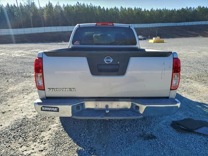 2015 NISSAN FRONTIER S  