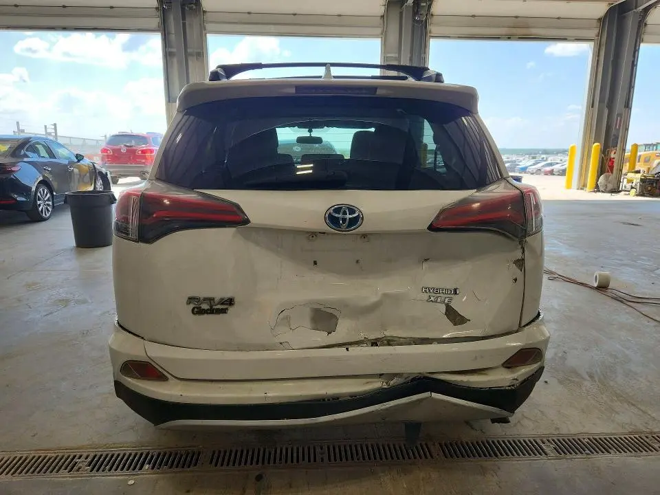 2016 TOYOTA RAV4 HV XLE  