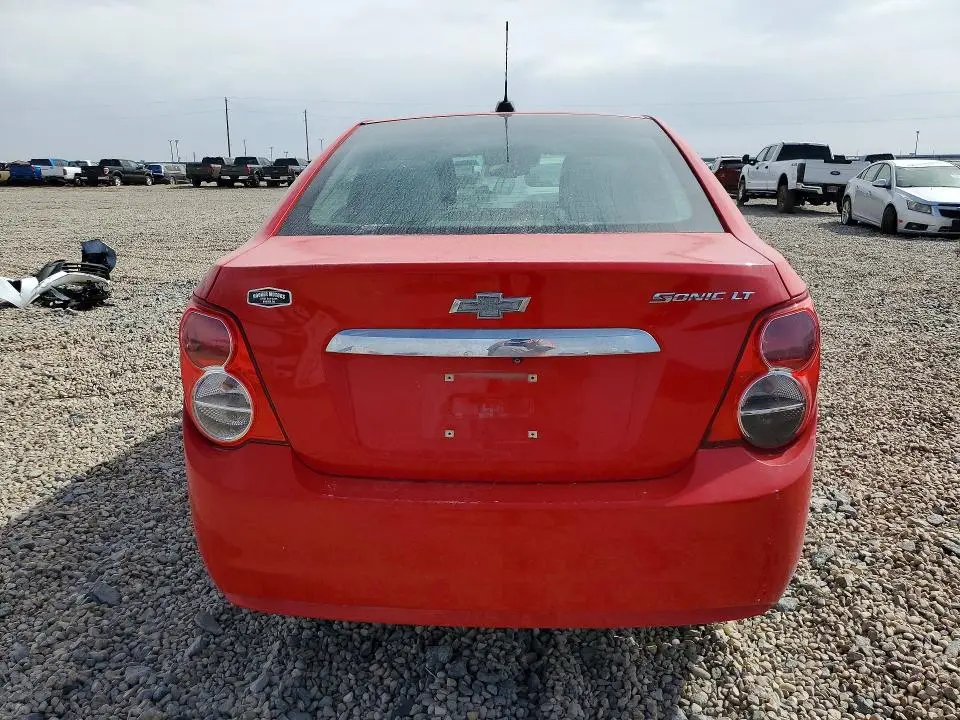 2015 CHEVROLET SONIC LT  