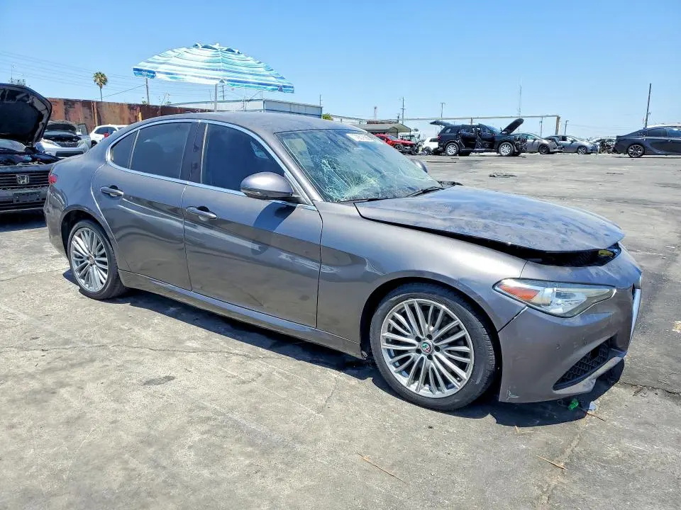 2017 ALFA ROMEO GIULIA TI Q4  