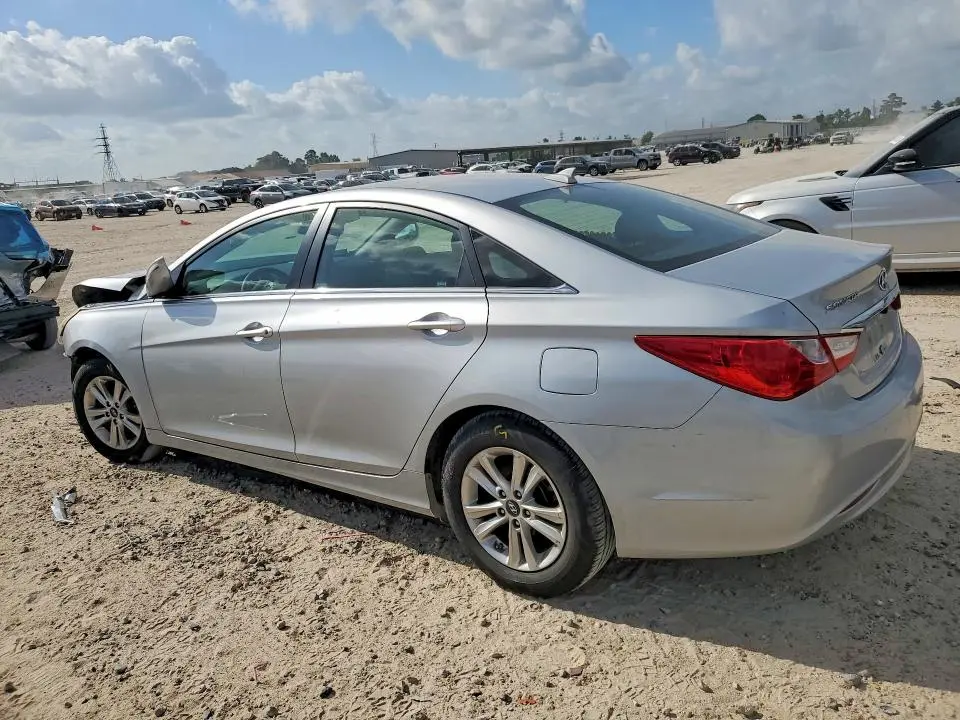 2012 HYUNDAI SONATA GLS  