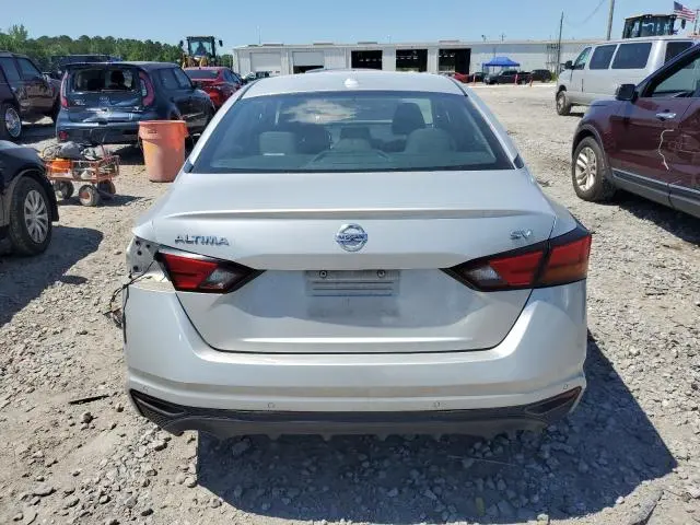 2021 NISSAN ALTIMA SV  