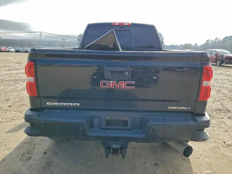 2018 GMC SIERRA K2500 DENALI  