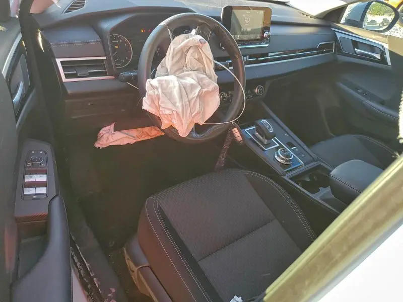 2024 MITSUBISHI OUTLANDER ES  