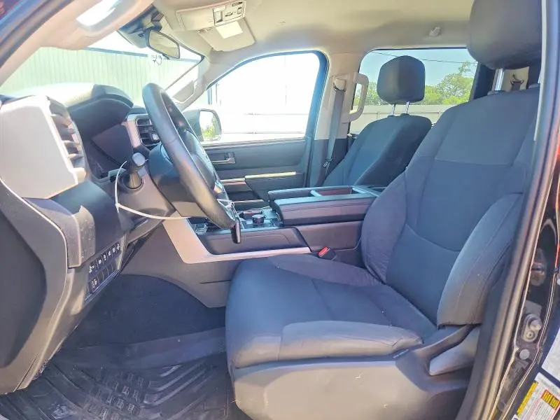 2022 TOYOTA TUNDRA SR5  