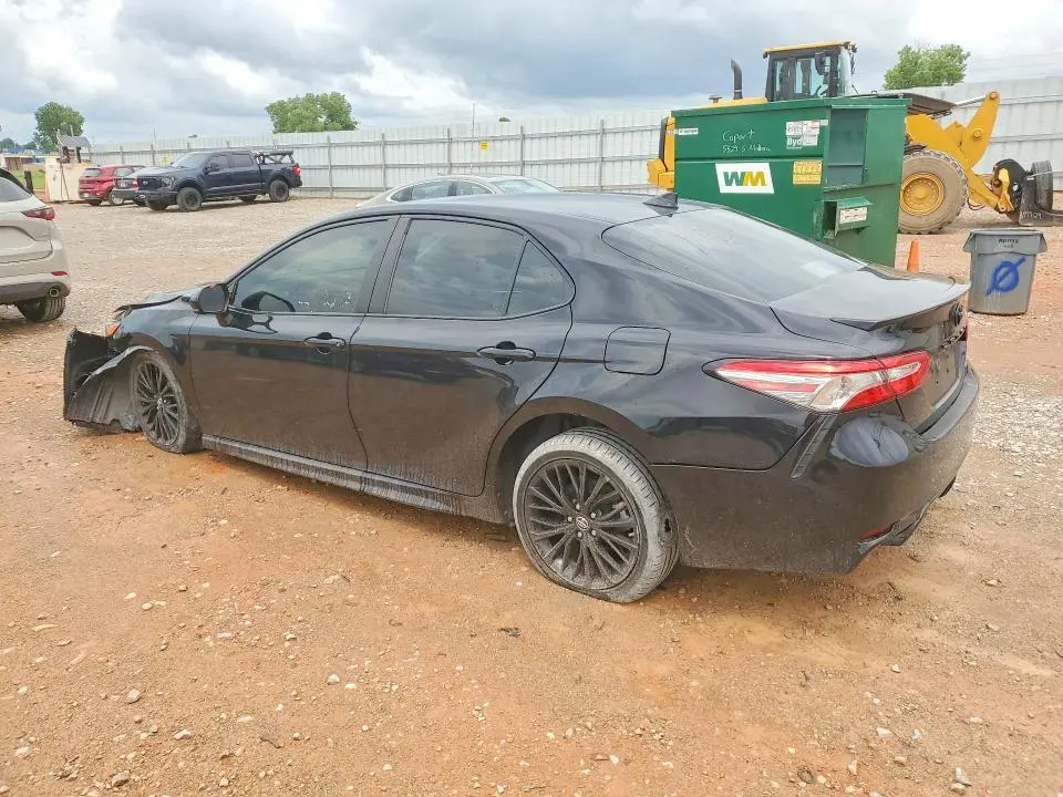 2019 TOYOTA CAMRY SE  