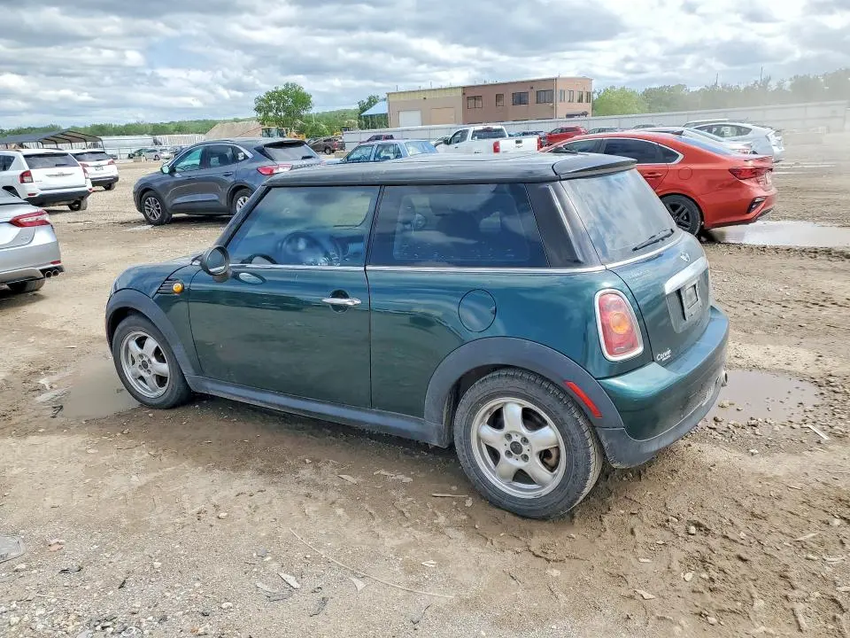 2010 MINI COOPER   