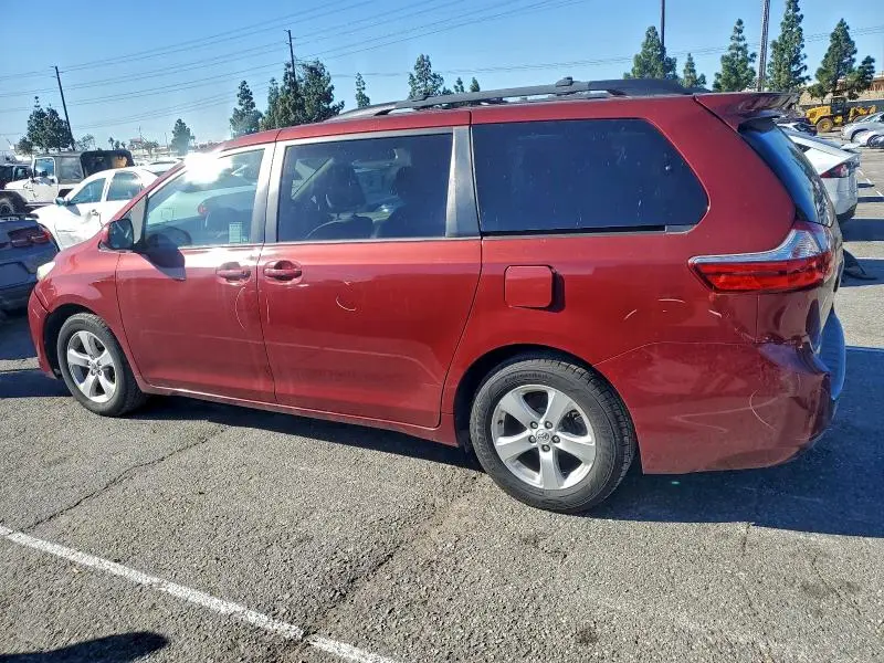 2015 TOYOTA SIENNA LE  