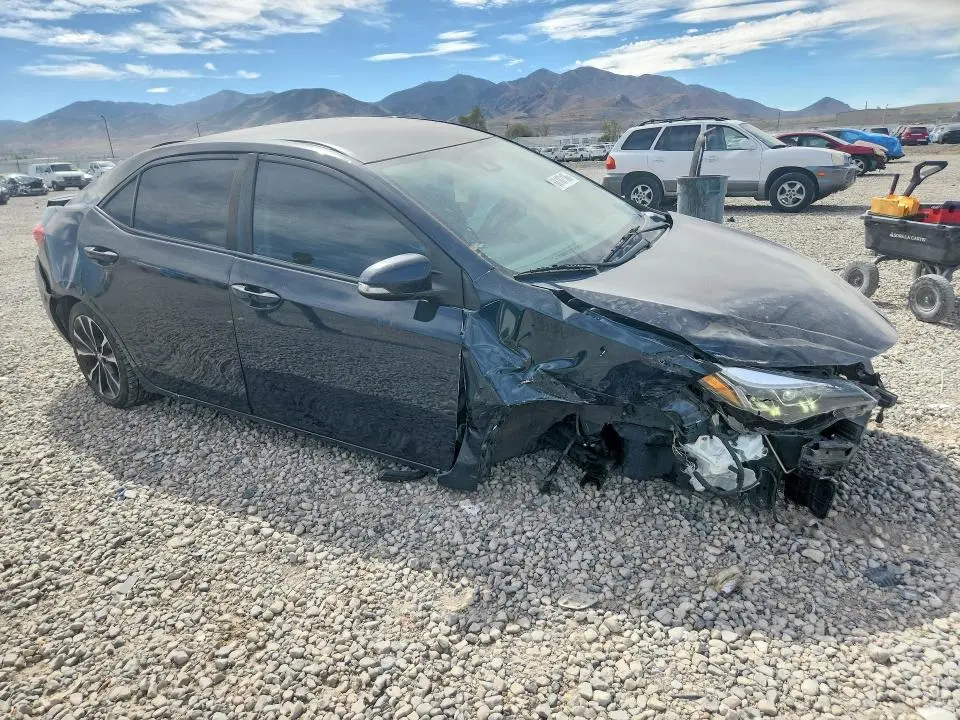 2018 TOYOTA COROLLA SE  