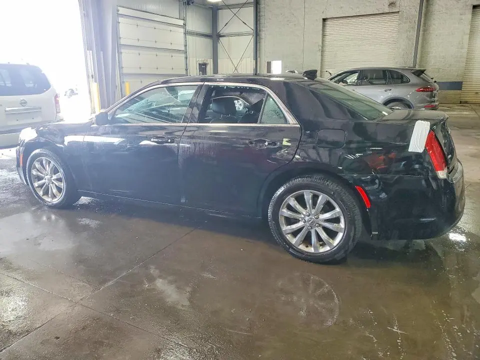 2018 CHRYSLER 300 TOURING  