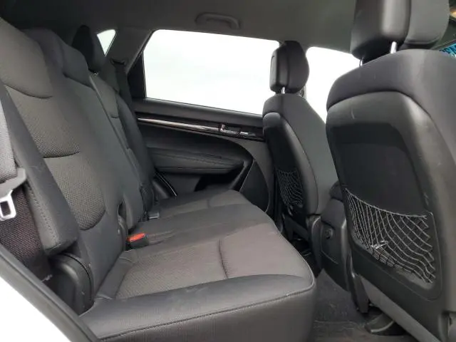 2011 KIA SORENTO BASE  