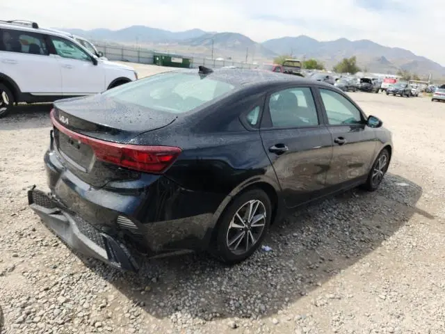 2023 KIA FORTE LX