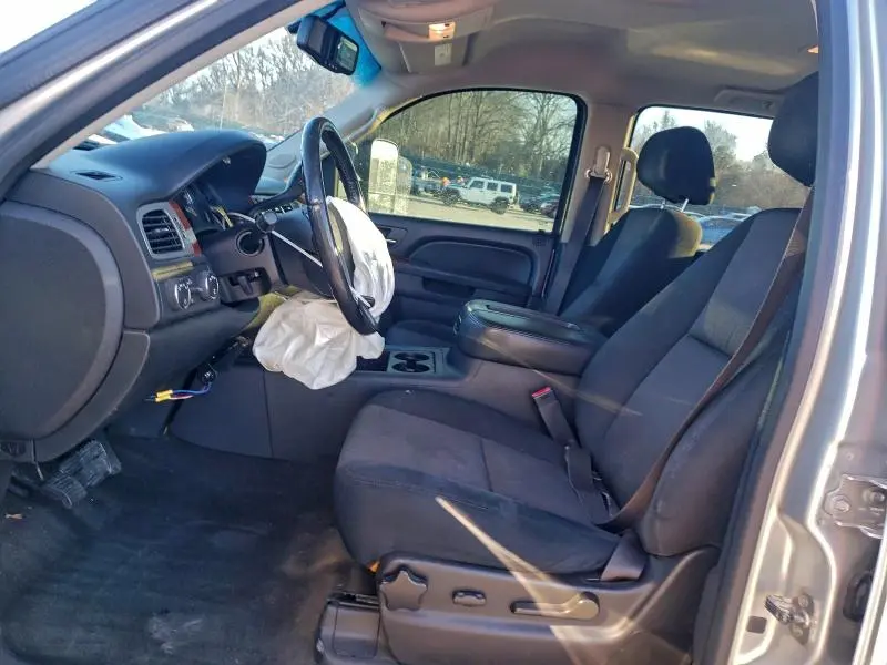 2013 CHEVROLET AVALANCHE LS  