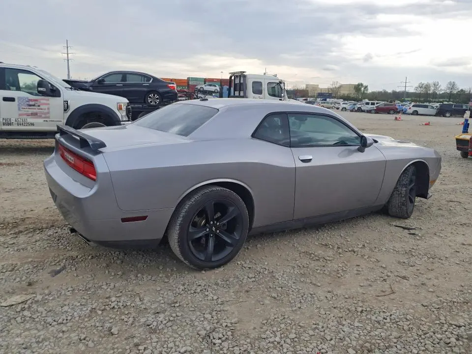2014 DODGE CHALLENGER SXT  